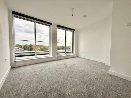 2 bedroom penthouse to rent - Photo 1