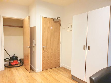 Studio Apartment – Professional Let, Student Let - Photo 2