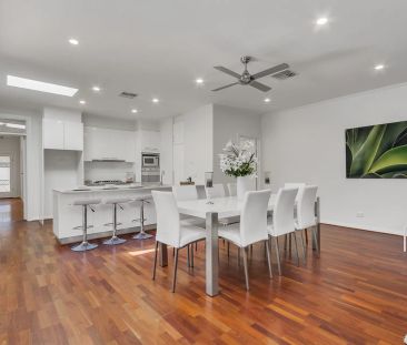 Stone fronted four bedroom family residence with dual access - Photo 5