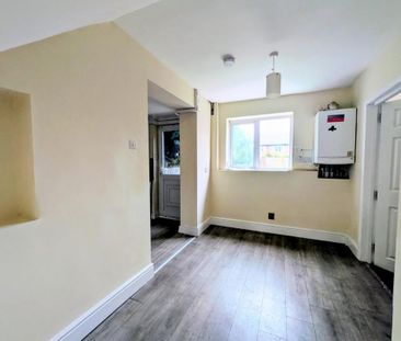 3 bedroom semi-detached house to rent - Photo 6