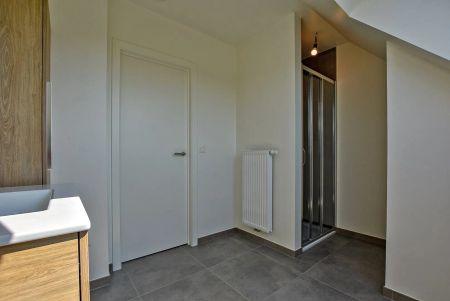 Ruime energiezuinige nieuwbouwwoning (2024) met inpandige garage op 193m² gelegen te Houthulst. - Foto 4