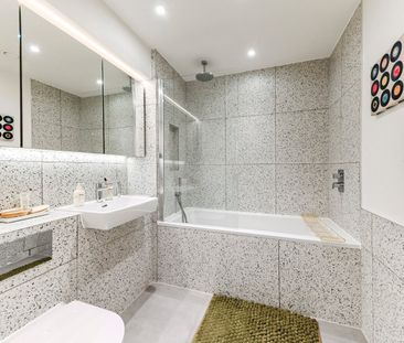 Sanday Drive, London, NW9 - Photo 1