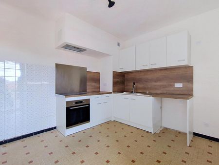 Location Appartement 4 pièces 90m² PERPIGNAN 66000 - Photo 4