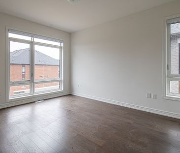 For Lease - 432 Salem Road, Ajax, Ontario - Photo 4