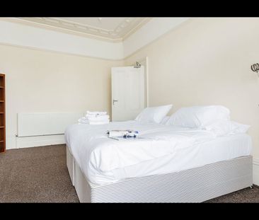 Bedsit, Edge Lane, L7 - Photo 3