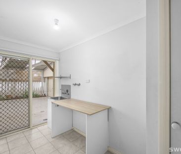 Spacious three bedroom home in quiet and convenient location - Photo 5