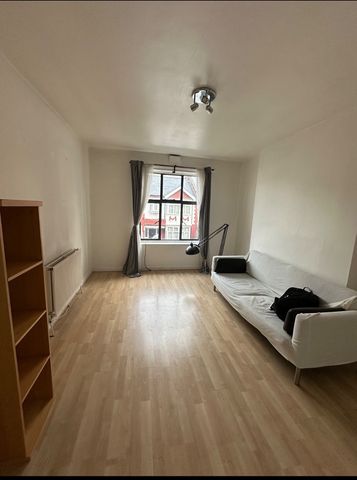 1 Bed Flat, Brixton Hill Court, SW2 - Photo 2