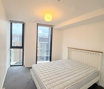 Luxury Sub-Penthouse-Elevated Urban Living with Breathtaking City V... - Photo 3