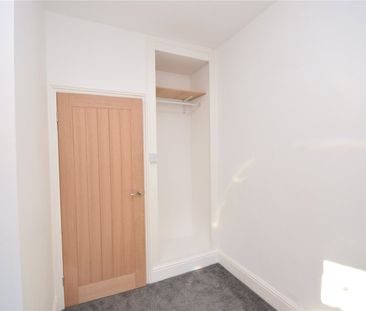 1, Park Road, Rawdon, Leeds, LS19 6HX - Photo 1