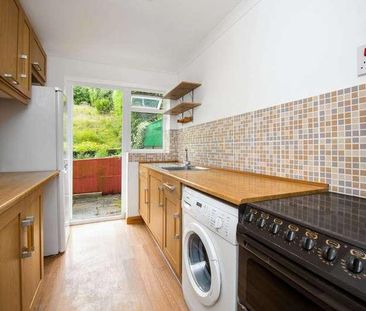 Guildford Park Avenue, Guildford, GU2 - Photo 3