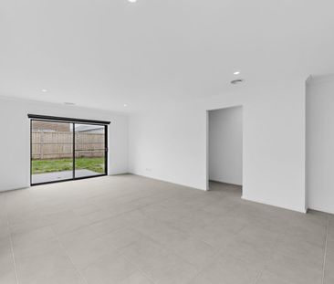 Spacious Modern Comfort Designed for Effortless Family Living - Photo 2