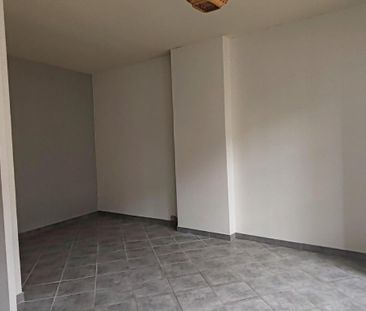 Location Appartement 1 pièce 25m² TOURNUS 71700 - Photo 4