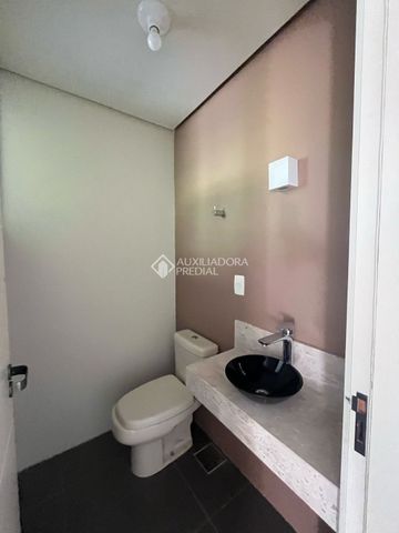 Casa em Condomínio com 4 quartos e 250m² para alugar em Reserva da Serra, Canela. - Foto 4