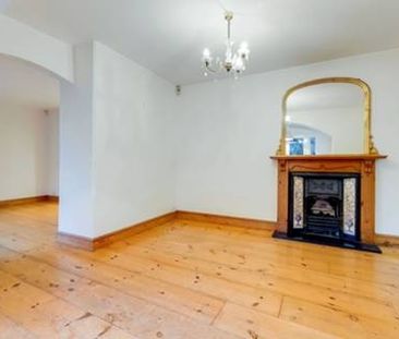2 Bed Semi-Detached House, Mortlake Road, TW9 - Photo 4