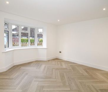 3 bedroom detached house to rent - Photo 2