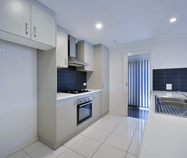 3 Bedroom and 3 Bathroom House for Rent in Whyalla Norrie - Photo 3