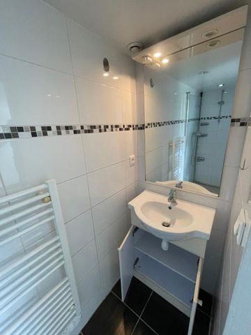 Location Appartement 5 pièces 103m² ST PAUL LES DAX 40990 - Photo 4