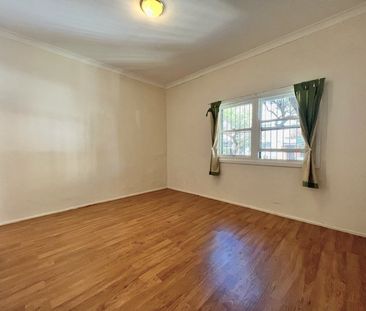 1/230 Corunna Road, Petersham NSW 2049 - Apartment For Rent | Domain - Photo 1