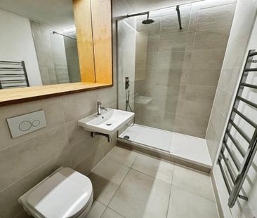 4 bedroom terraced house to rent - Photo 3