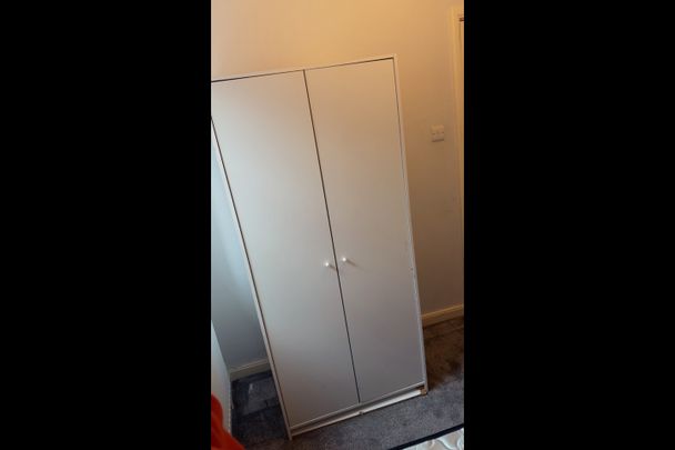 Room in a Shared House, Kirkdale Corner, SE26 - Photo 1