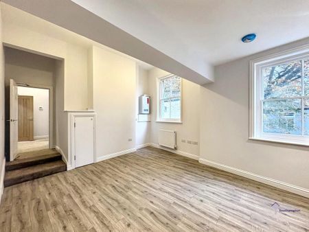 1 bedroom flat to rent - Photo 2