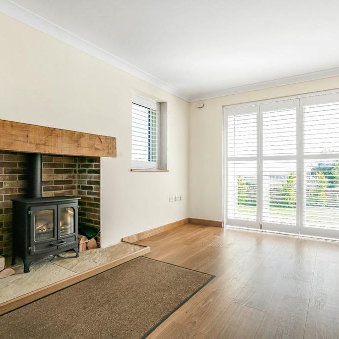 2 bedroom detached house to rent - Photo 1