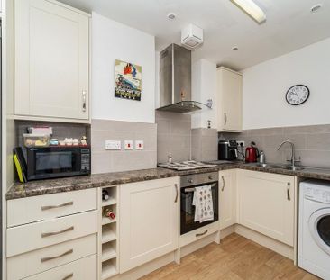 2 bedroom flat to rent - Photo 6