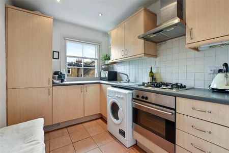 2 bedroom flat to rent - Photo 4