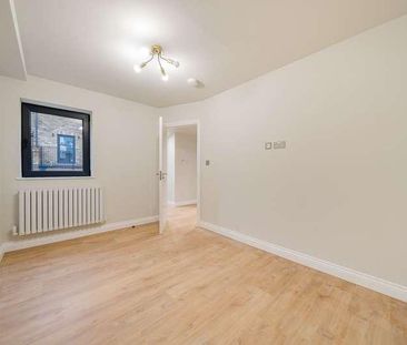 London, SE8 - Photo 2