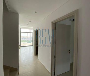 MODERN LAYOUT | OPEN KITCHEN | PRIVATE GARDEN AREA - Photo 2