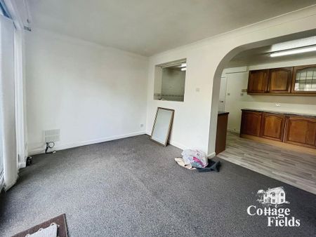 3 bedroom semi-detached house to rent - Photo 3