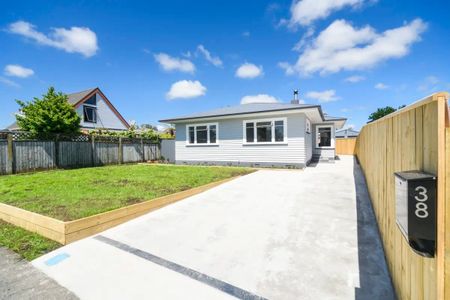 3-Bedroom Home for Rent in Palmerston North - Photo 2