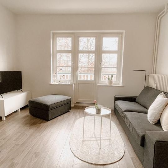 moderne möblierte 2-Zimmerwohnung mit Balkon in Winterhude - Photo 1