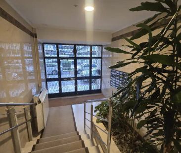 Piso de alquiler en Calle de Mauricio Legendre, 36, Castilla - Foto 2