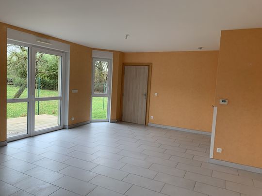 Location Appartement 2 pièces 49m² SARREGUEMINES 57200 - Photo 1