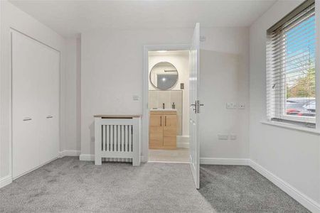 Blue Cedar Drive, Streetly, Sutton Coldfield, B74 - Photo 4