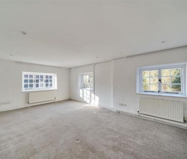 4 bedroom detached house to rent - Photo 6