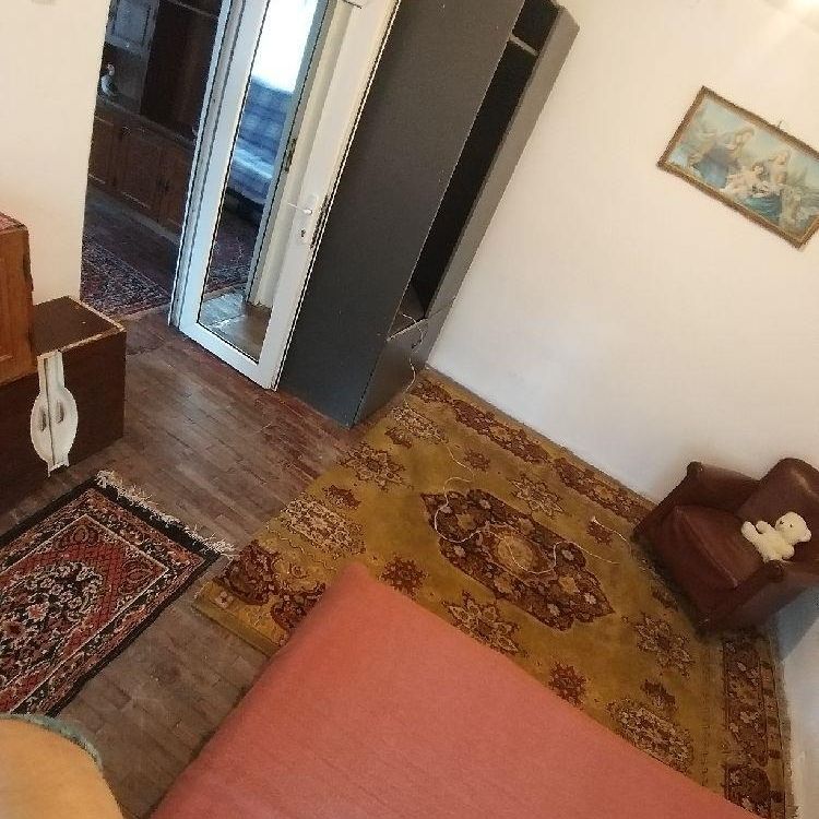 Închiriez casa la curte - Photo 1