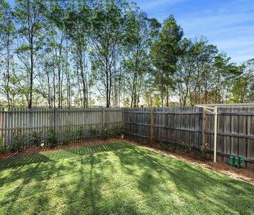 MODERN TOWNHOUSE IN QUIET COMPLEX - Photo 6