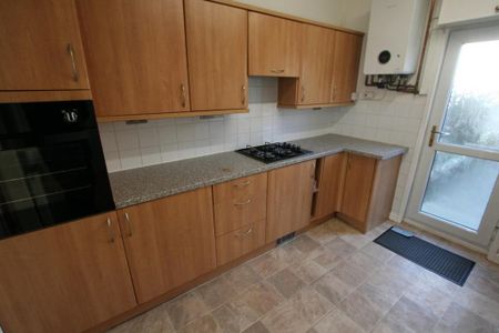 3 bedroom terraced house to rent - Photo 4