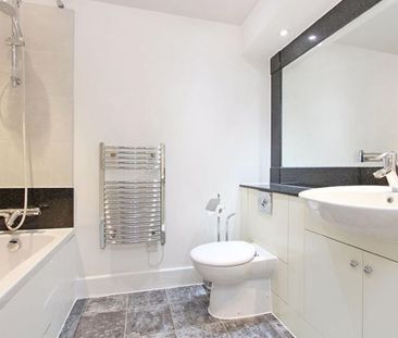 2 bedroom flat to rent - Photo 6