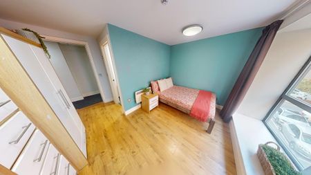 3 bedroom flat to rent - Photo 2