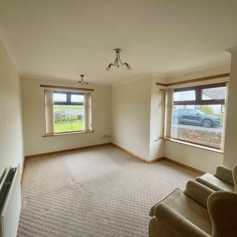 2 bedroom detached bungalow to rent - Photo 1