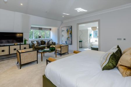 3 bedroom flat to rent - Photo 4