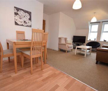 21, Manor Fold, Horsforth, Leeds, West Yorkshire, LS18 4DG - Photo 1