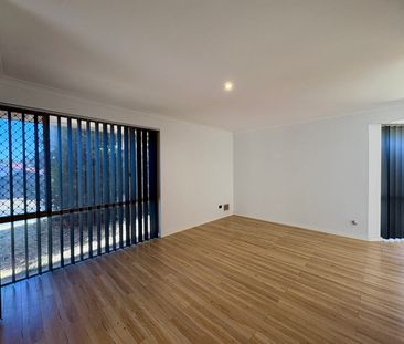 Spacious Family Home with Huge Workshop - Photo 2