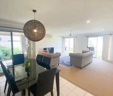 Spacious Family Home in a Quiet Pocket - Photo 3