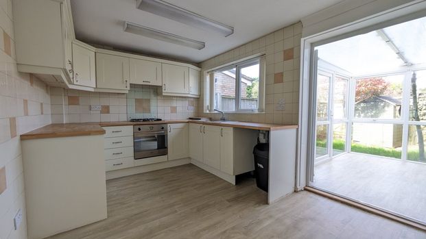 School Road - Photo 1