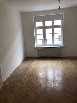 HEIMKOMMEN UND WOHLFÜHLEN! Top Sanierte 4 Zimmer Wohnung mit Balkon - Photo 1