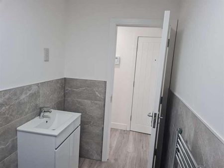 A Windmill Lane, Smethwick, B66 - Photo 4